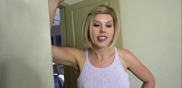  MILF stepmom wanted to give him an advice and got it